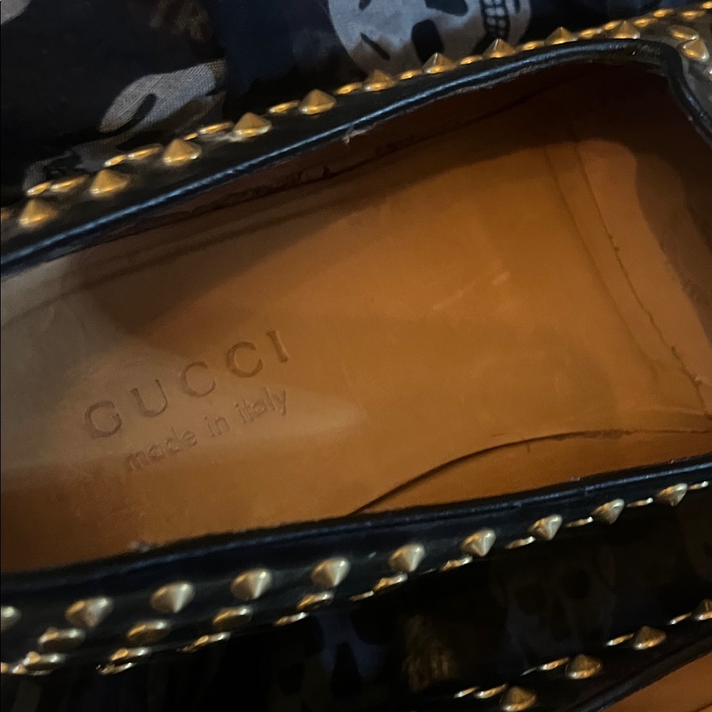 SUNDAY SPECIAL 2017 Gucci Sagan Black Loafers with Gold Studs - Picture 4 of 6